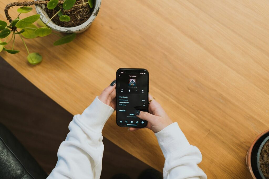 Does Posting Daily on Instagram Really Help? 1 battenhall l4Yf1VEFBh0 unsplash