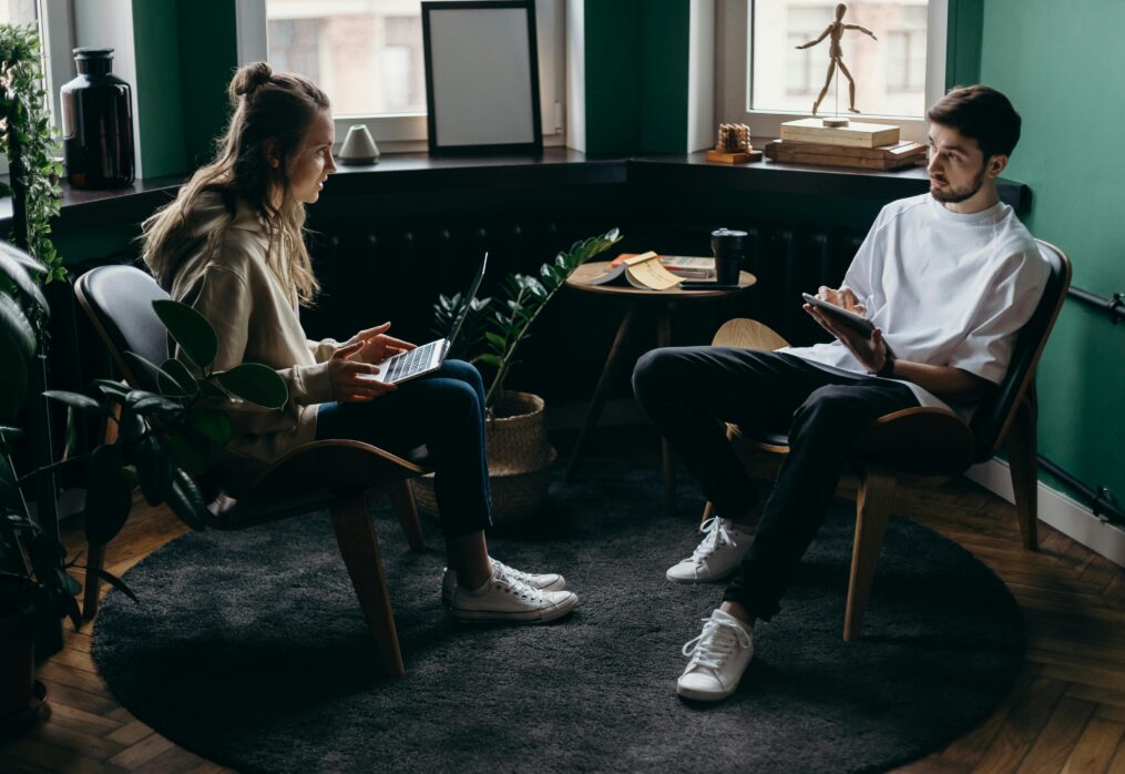How Storytelling Supercharges Digital Marketing for Startups: Turning Facts into Emotions